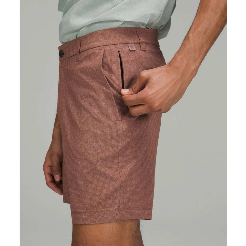 Lululemon Commission Classic-Fit Short 7" *Ventlight in
Heathered Smoky Topaz - Picture 4 of 15